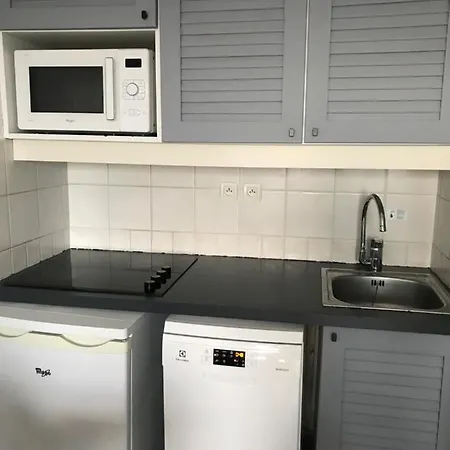 Апартаменты T2 Front De Piscine Parking Terrasse Du Samedi Au Samedi Juillet Aout 2026 Лакано